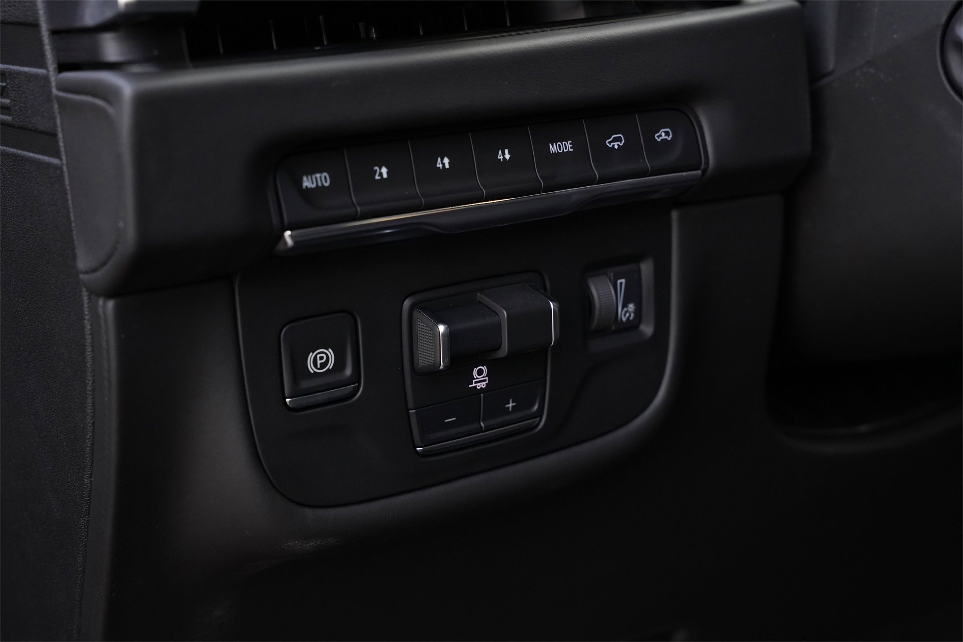 New 2025 Cadillac Escalade Sport Platinum w/ LPO, ONYX Package image 18