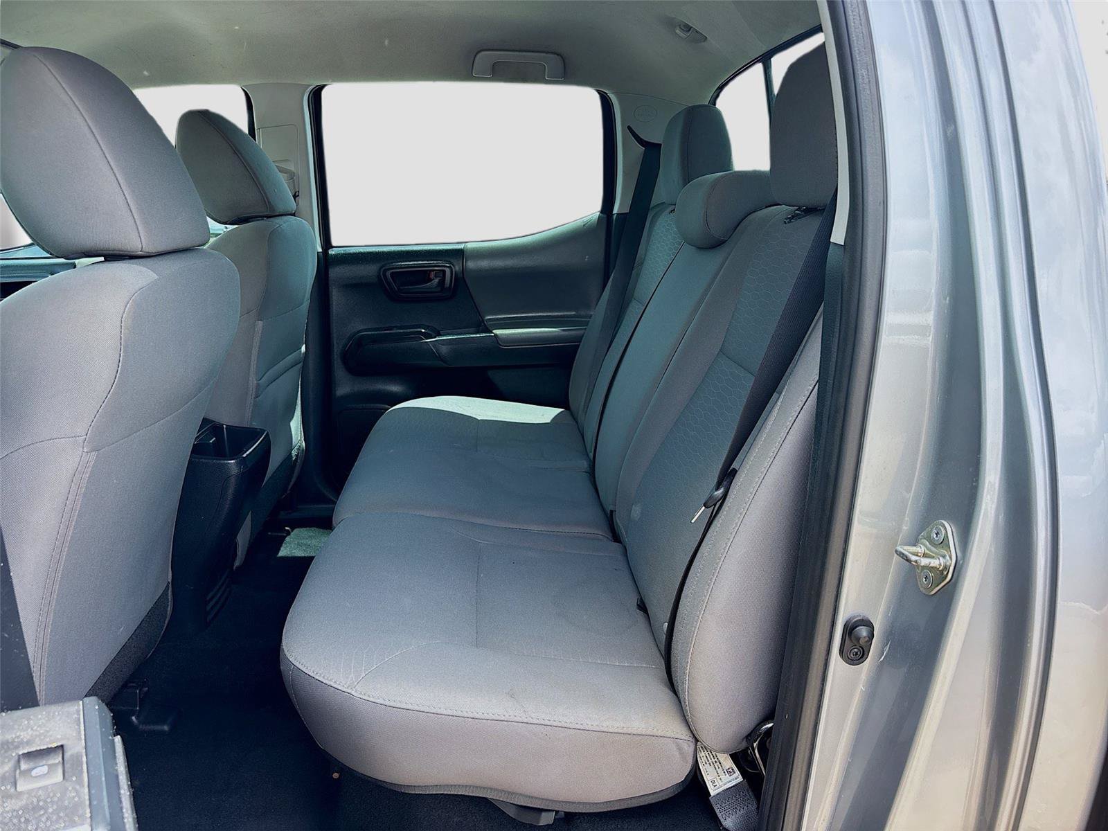 Used 2017 Toyota Tacoma SR RWD image 22