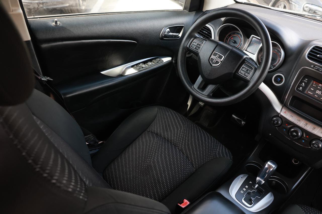 Used 2012 Dodge Journey SXT w/ Flexible Seating Group image 20