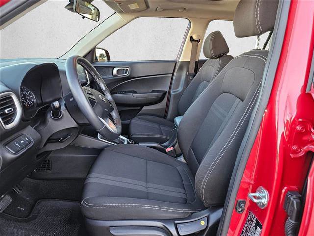 Used 2022 Hyundai Venue SEL w/ Cargo Package image 20