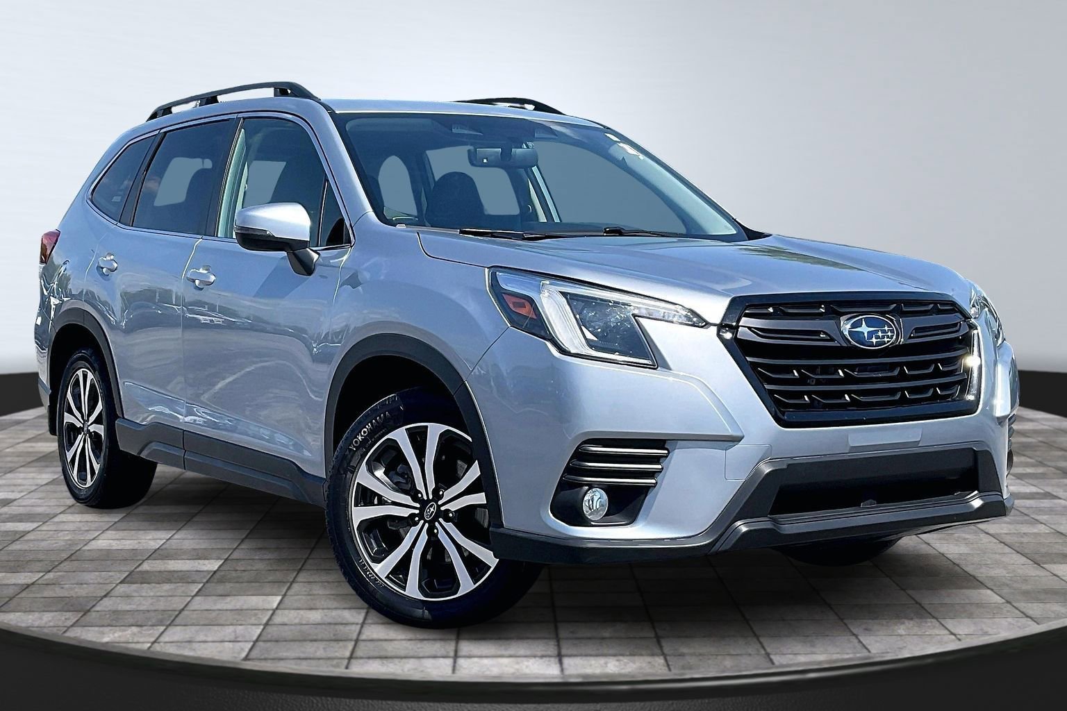 Used 2023 Subaru Forester Limited AWD/4WD image 10