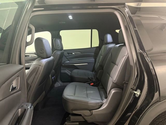 Certified 2025 Chevrolet Traverse LT image 24