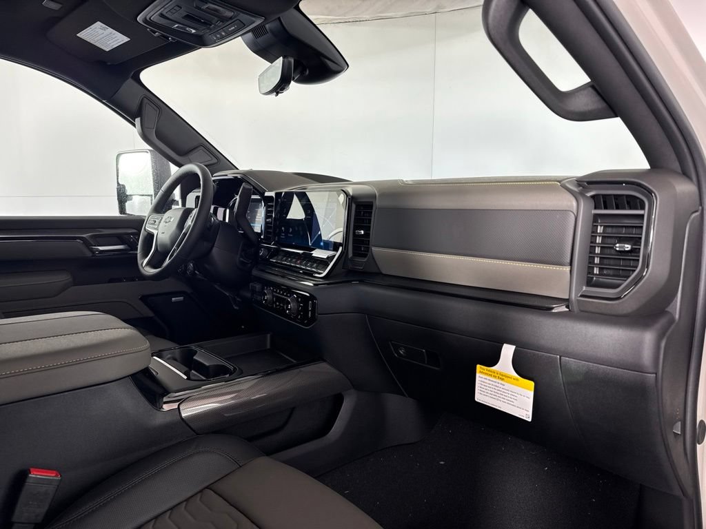 New 2026 Chevrolet Silverado 2500 ZR2 w/ LPO, Dark Essentials Package AWD/4WD image 32