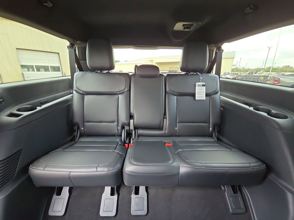 New 2025 Ford Expedition Max Platinum w/ Stealth Performance Package image 12