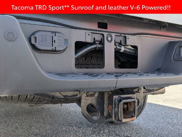 Used 2022 Toyota Tacoma TRD Sport w/ TRD Premium Sport Package RWD image 14