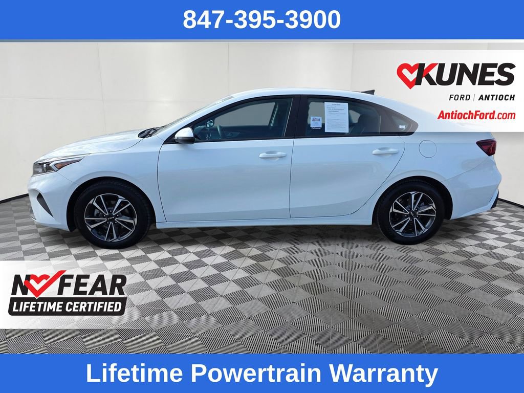 Used 2023 Kia Forte LXS w/ LXS Technology Package image 4
