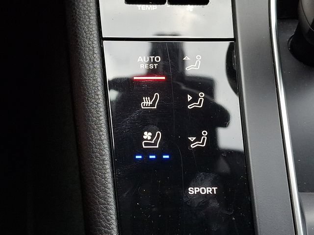 Certified 2024 Porsche Macan AWD/4WD image 24