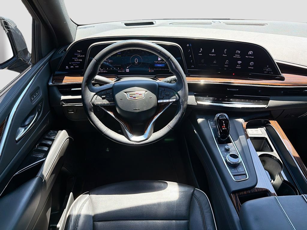 Used 2022 Cadillac Escalade Premium Luxury RWD image 18