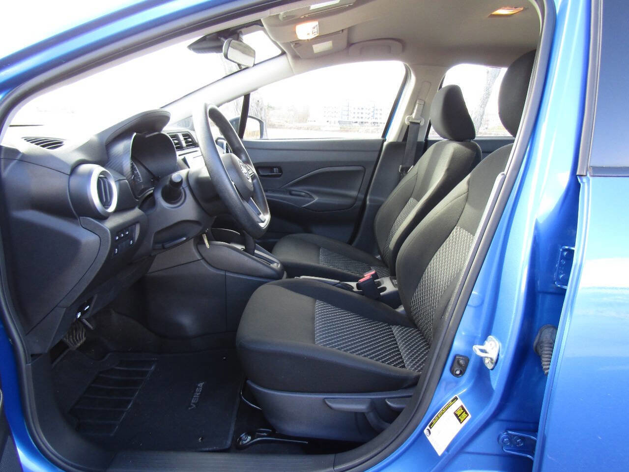 Used 2023 Nissan Versa S FWD image 11