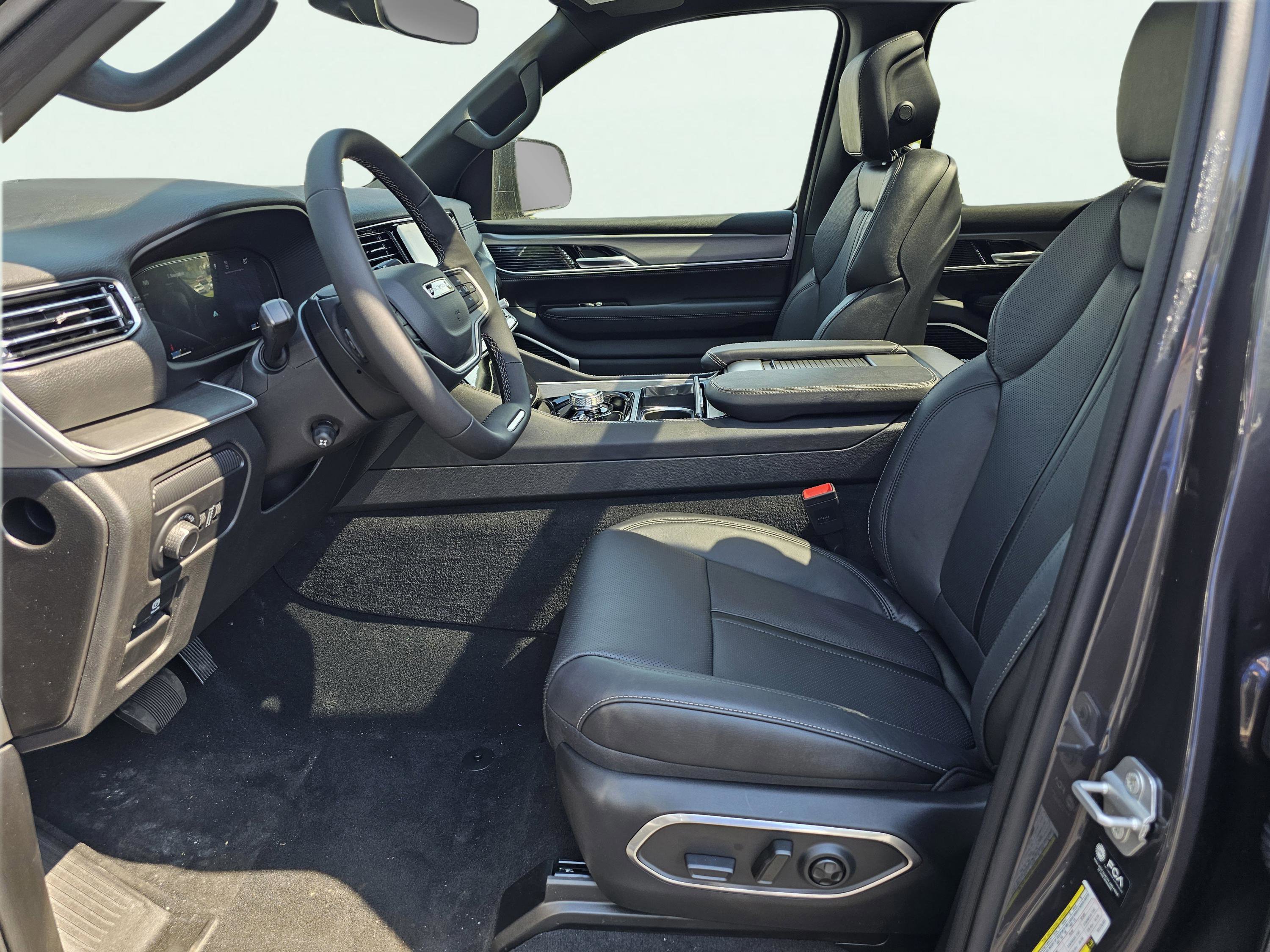 New 2026 Jeep Grand Wagoneer Limited w/ Premium Group II image 17