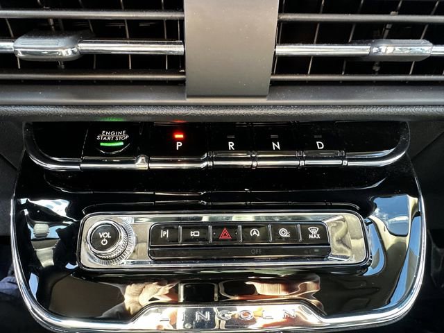 Certified 2025 Lincoln Corsair AWD image 24