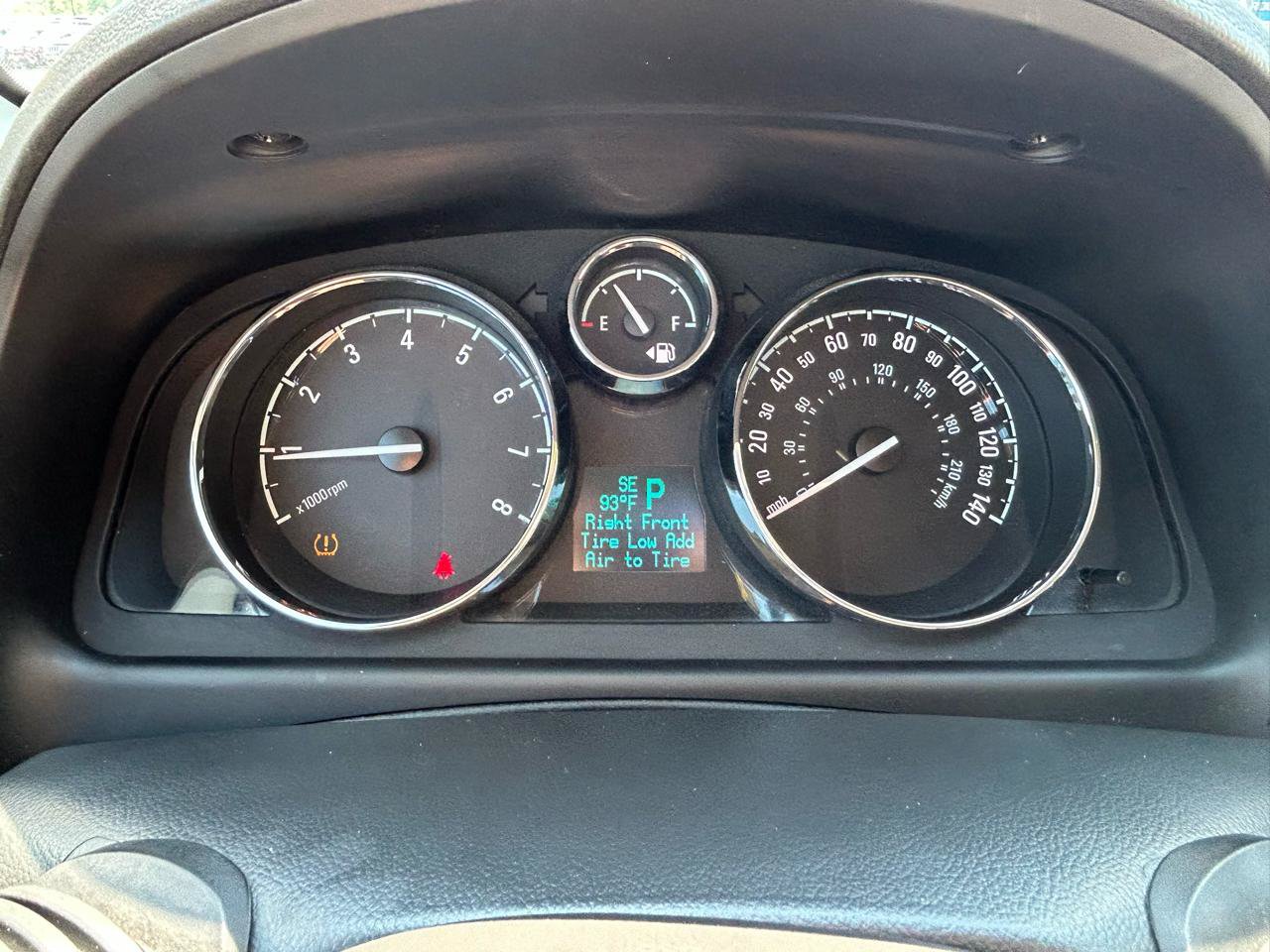 Used 2013 Chevrolet Captiva Sport LS FWD image 21