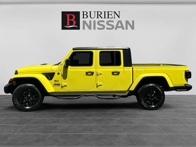 Used 2023 Jeep Gladiator Sport AWD/4WD image 2