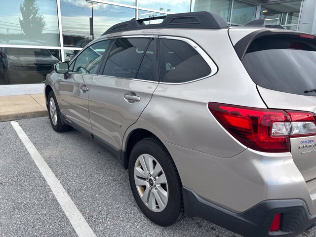 Used 2018 Subaru Outback 2.5i Premium AWD/4WD image 5