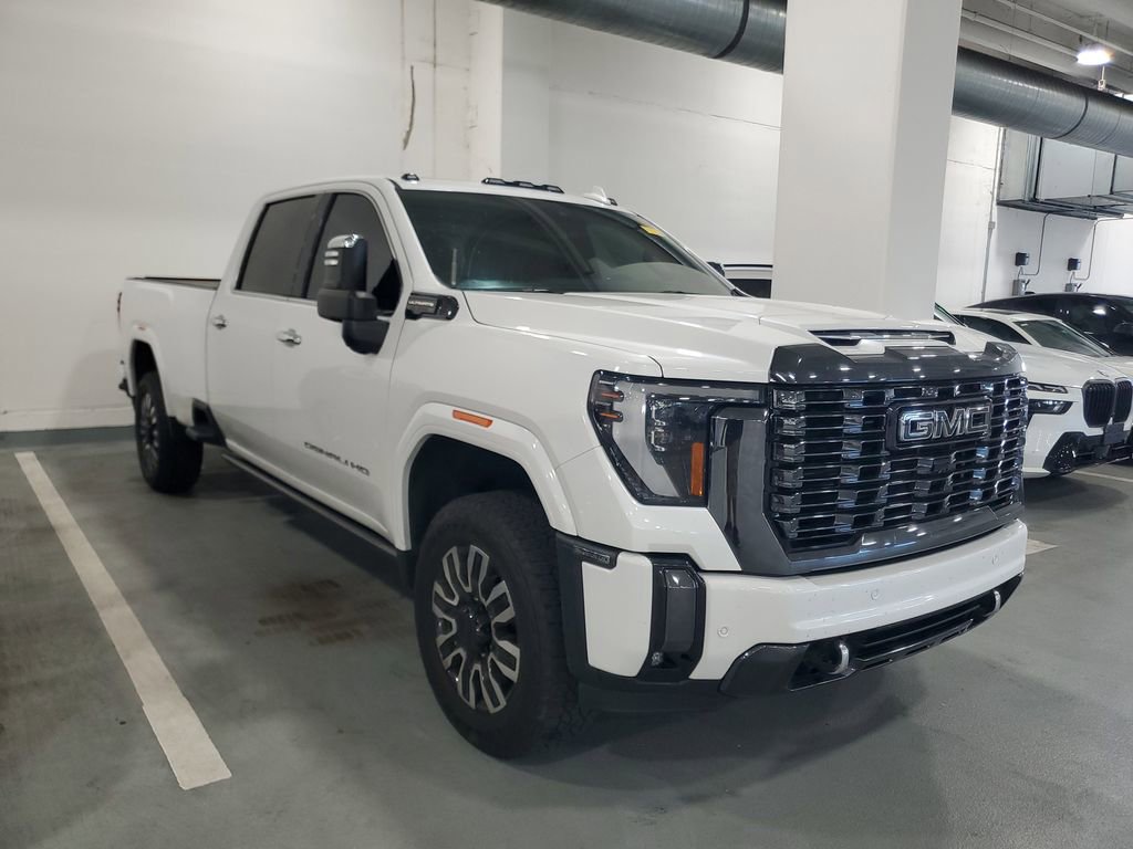 Used 2024 GMC Sierra 2500 Denali Ultimate image 3