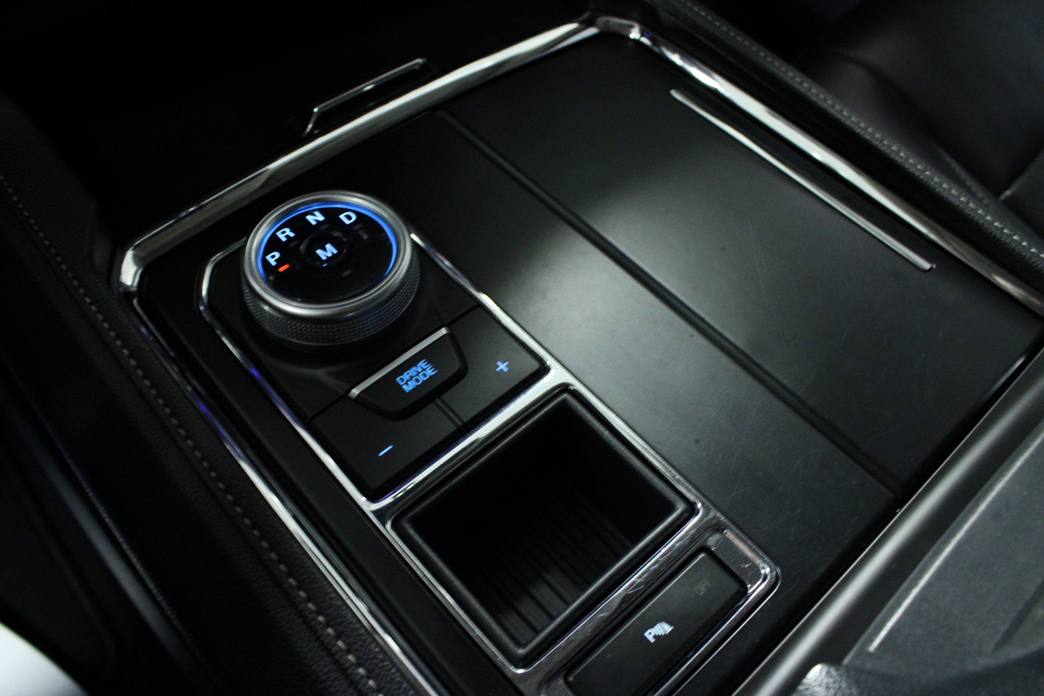 Used 2024 Ford Expedition XLT image 24