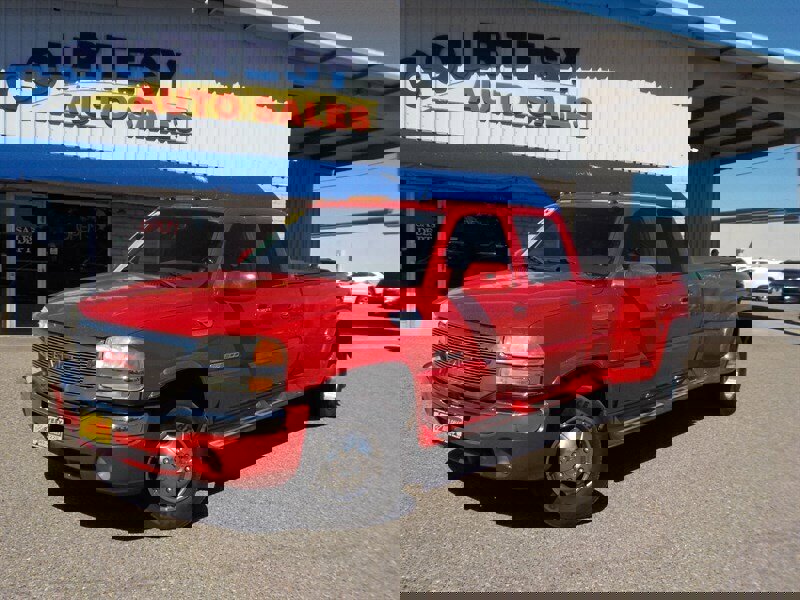 Used 2005 GMC Sierra 3500 SLE w/ Heavy-Duty Power Package