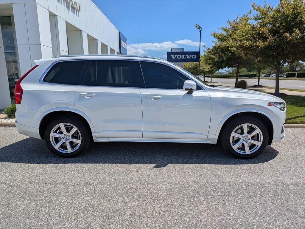Used 2020 Volvo XC90 T6 Momentum w/ Protection Package Premier AWD/4WD image 3