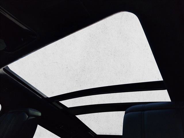 Used 2020 Land Rover Range Rover Autobiography image 16