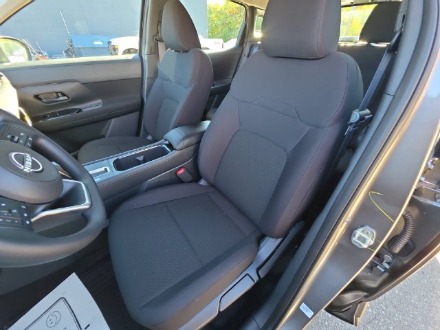 New 2027 Nissan Kicks S AWD/4WD image 11