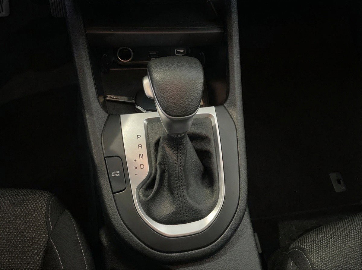 Used 2024 Kia Forte LXS w/ LXS Technology Package FWD image 16