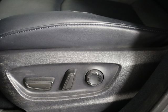 Used 2019 Toyota Prius Prime Premium image 23
