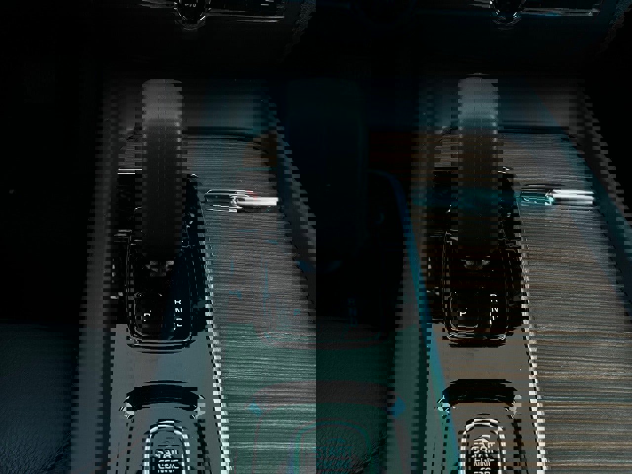 Used 2025 Volvo V60 B5 Cross Country Plus image 26