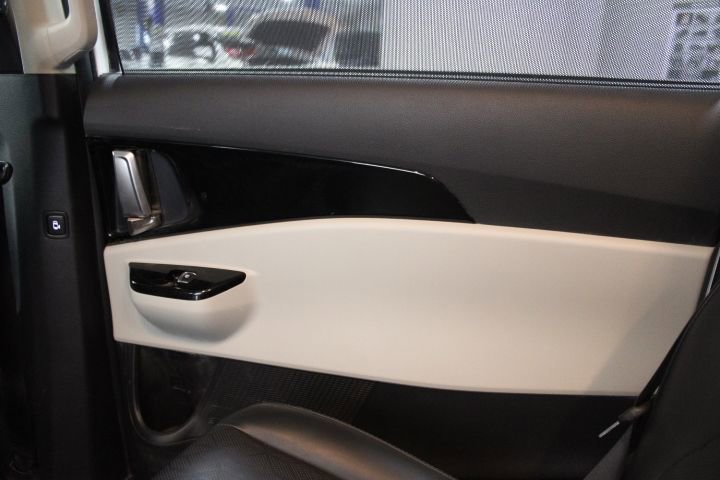 Used 2022 Kia Carnival SX image 26