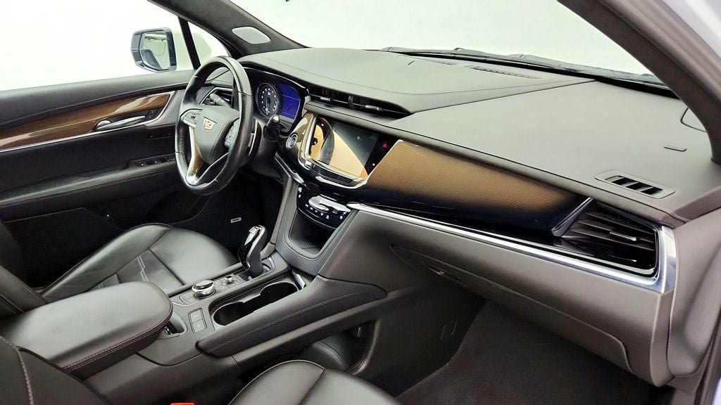 Used 2024 Cadillac XT6 Sport w/ Platinum Package AWD/4WD image 26