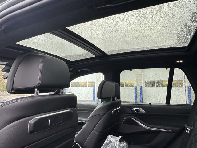 New 2026 BMW X5 M60i image 11