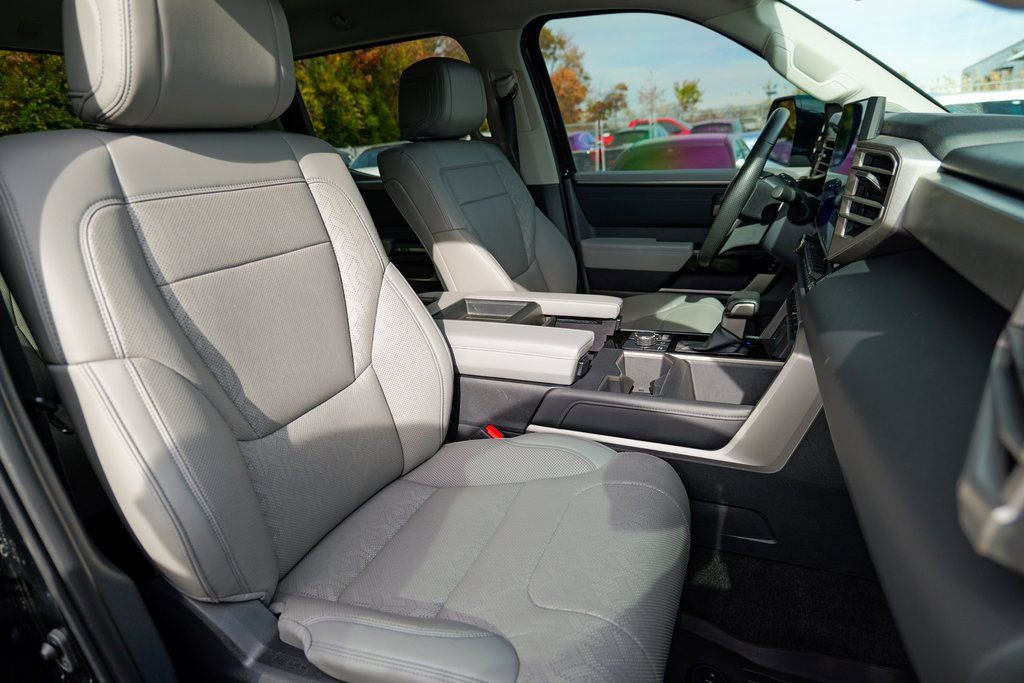 Used 2023 Toyota Tundra Limited image 37