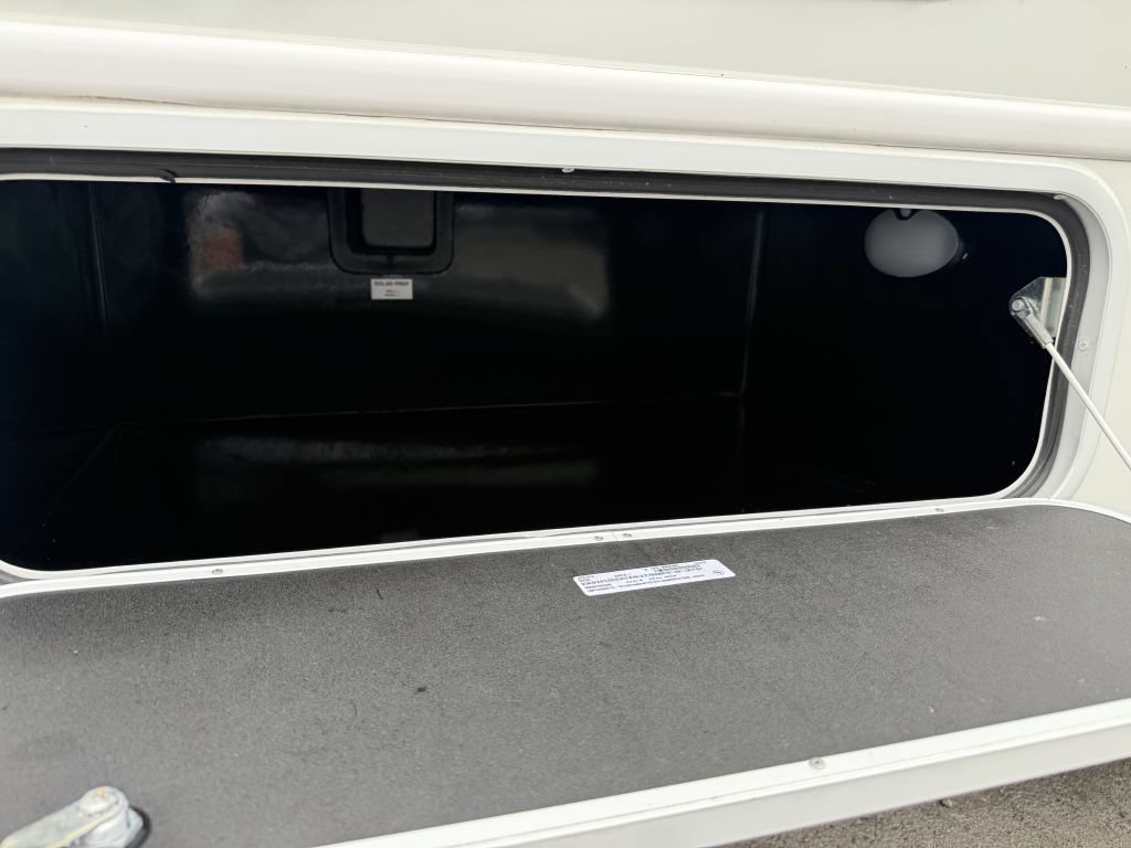 Used 2023 Ford E-450 and Econoline 450 Super Duty w/ Motorhome Prep Package RWD image 16