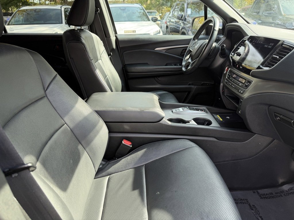 Certified 2024 Honda Passport EX-L image 9