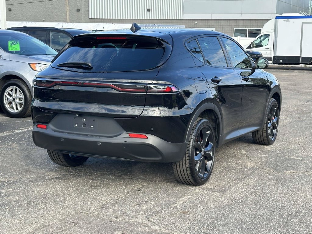 Used 2023 Dodge Hornet GT w/ Cold Weather Group AWD/4WD image 4