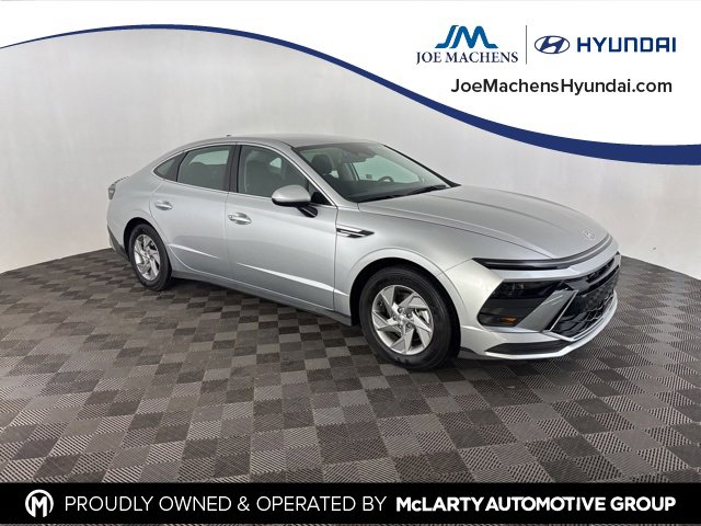 Certified 2025 Hyundai Sonata SE image 2