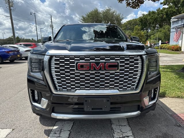 Used 2023 GMC Yukon XL Denali AWD/4WD image 3