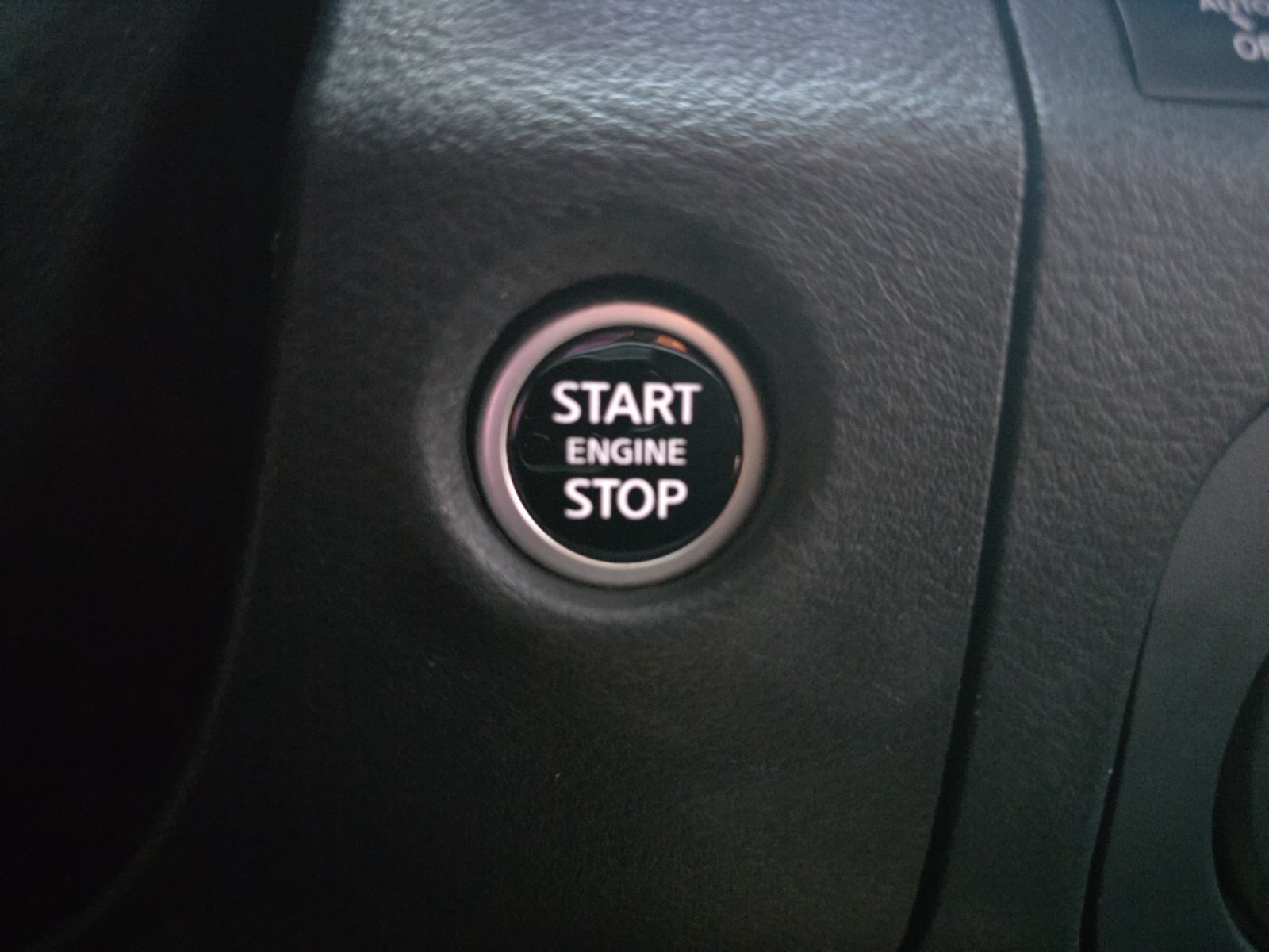 Used 2025 Nissan Frontier SV RWD image 17