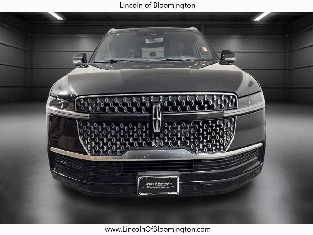 Certified 2025 Lincoln Navigator Reserve AWD/4WD image 9