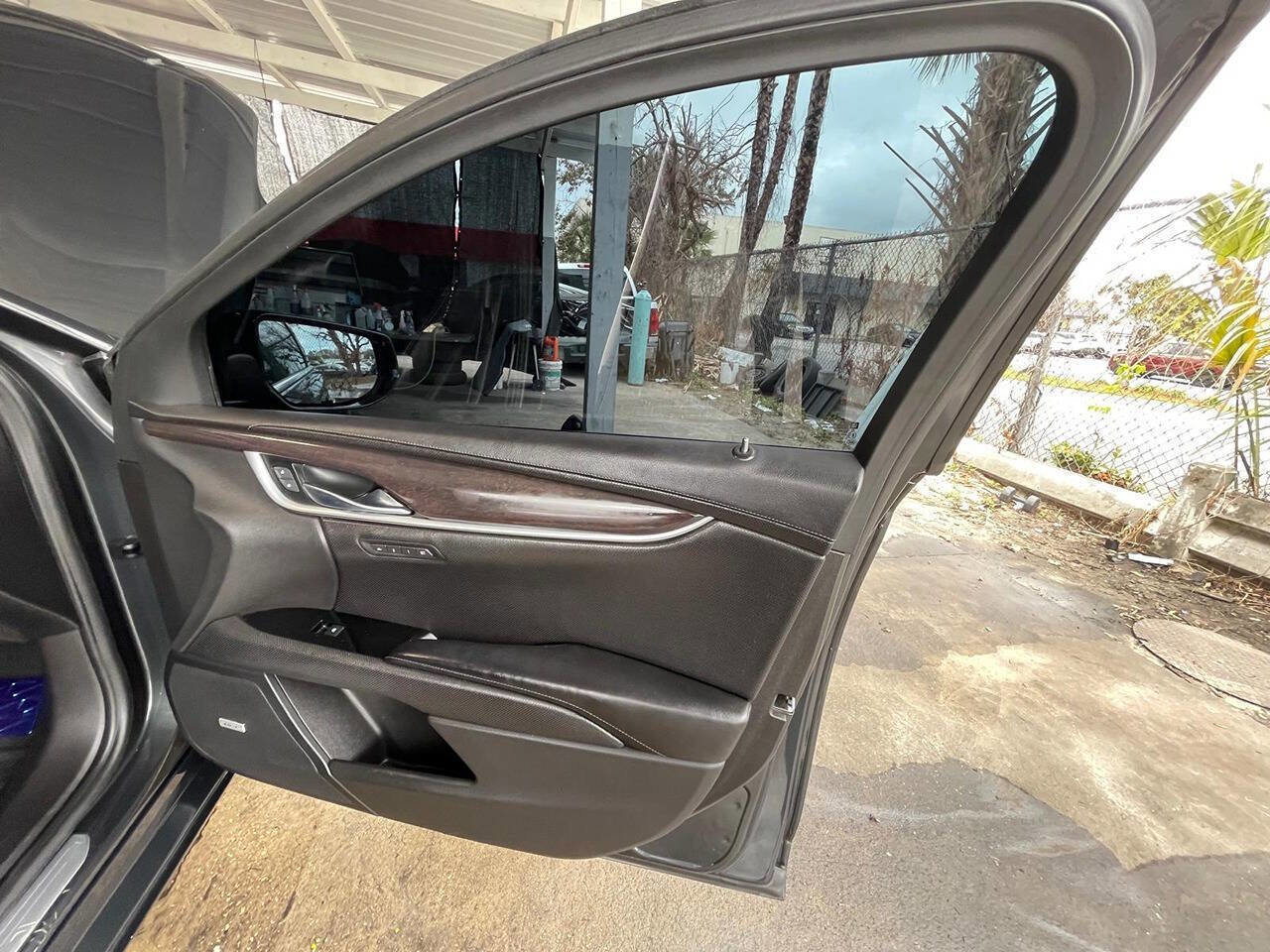 Used 2014 Cadillac XTS Luxury w/ Driver Awareness Package image 12