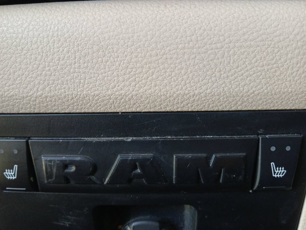 Used 2015 RAM 2500 Laramie w/ Convenience Group AWD/4WD image 26