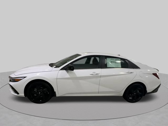New 2026 Hyundai Elantra SEL Sport Premium FWD image 4