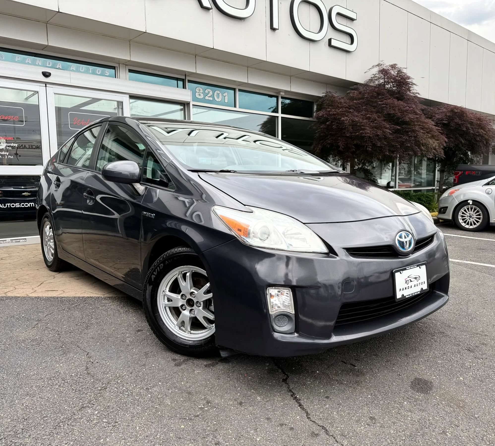Used 2010 Toyota Prius FWD image 1