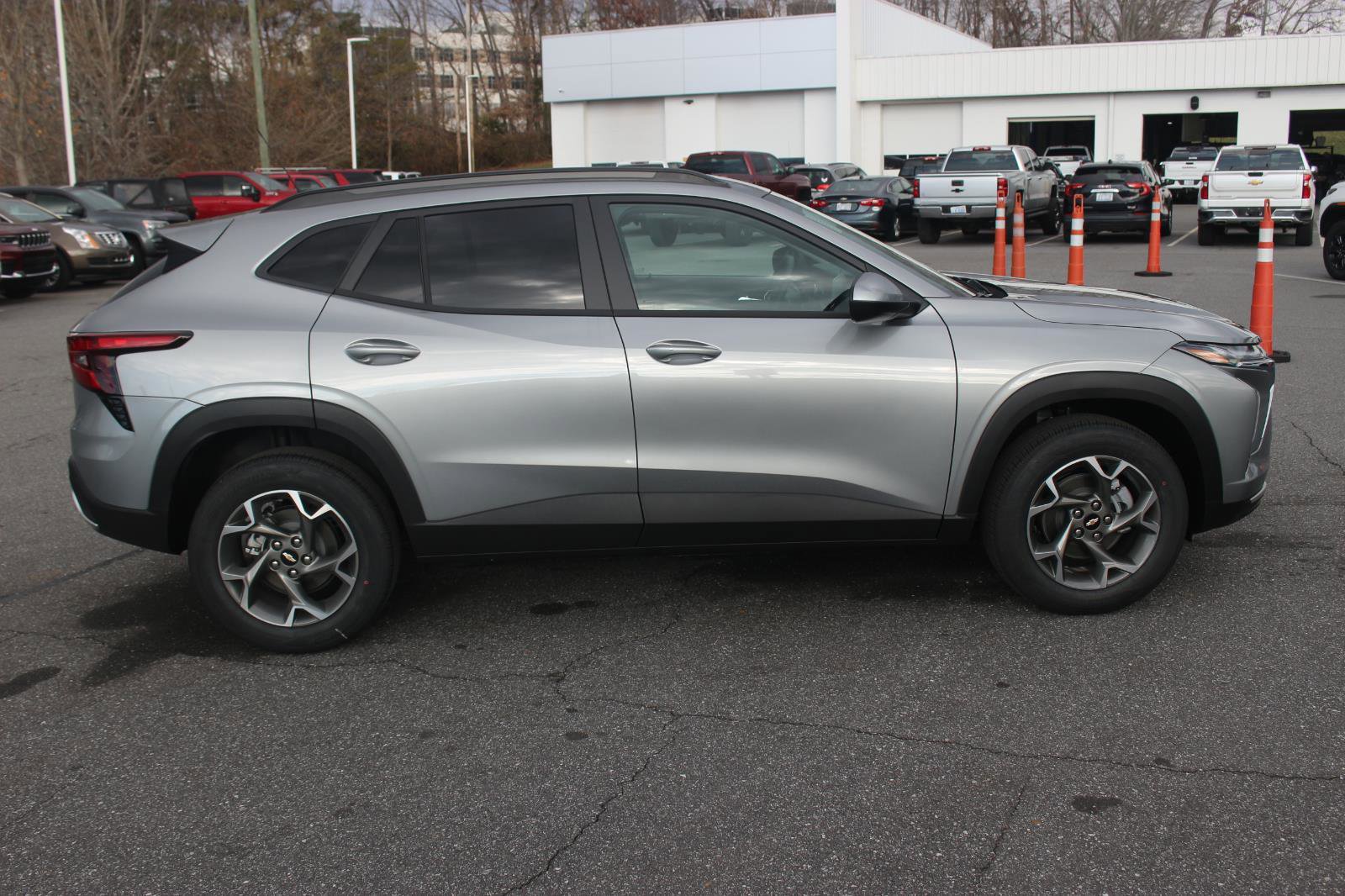 New 2026 Chevrolet Trax LT w/ Driver Confidence Package image 8