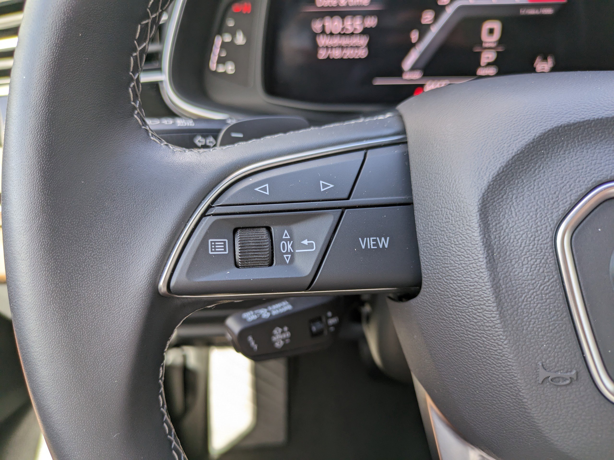 Used 2025 Audi Q8 Premium w/ Convenience Package image 25