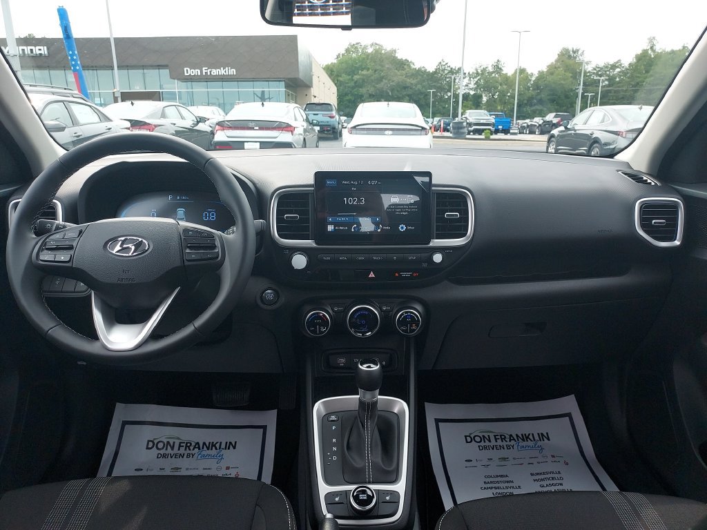 New 2026 Hyundai Venue SEL FWD image 15