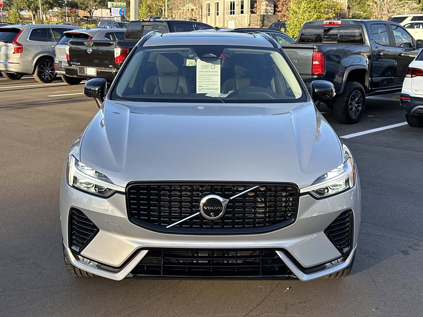 Certified 2025 Volvo XC60 B5 Plus image 8