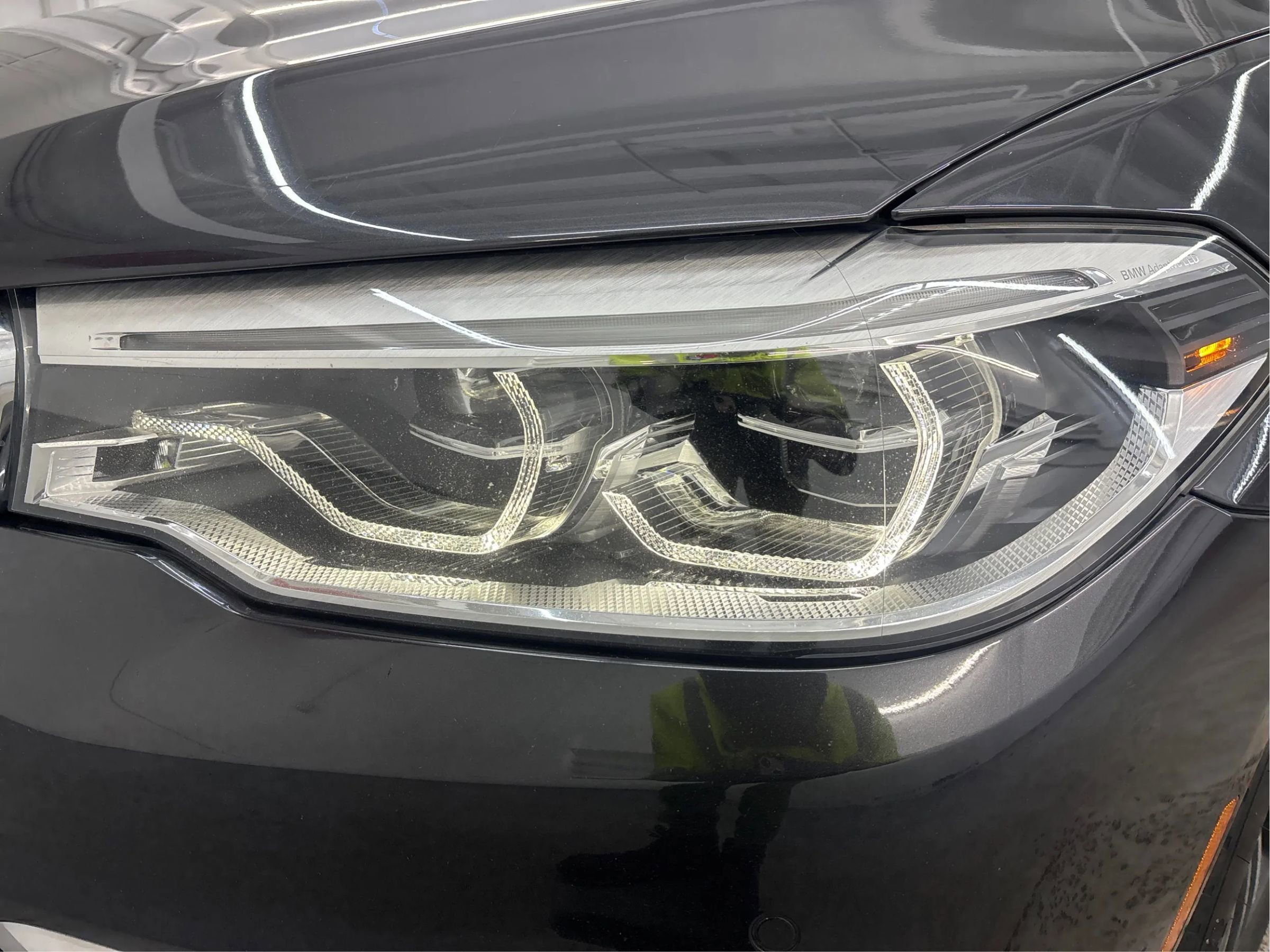 Used 2017 BMW 540i xDrive image 34