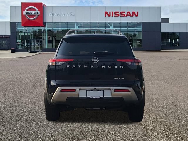 Used 2025 Nissan Pathfinder SL AWD/4WD image 6