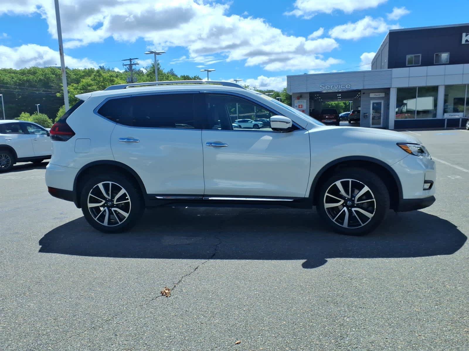 Certified 2019 Nissan Rogue SL w/ Premium Package AWD/4WD image 4
