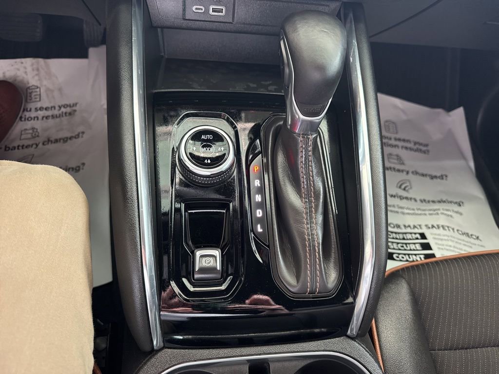 Used 2025 GMC Canyon AT4 image 22